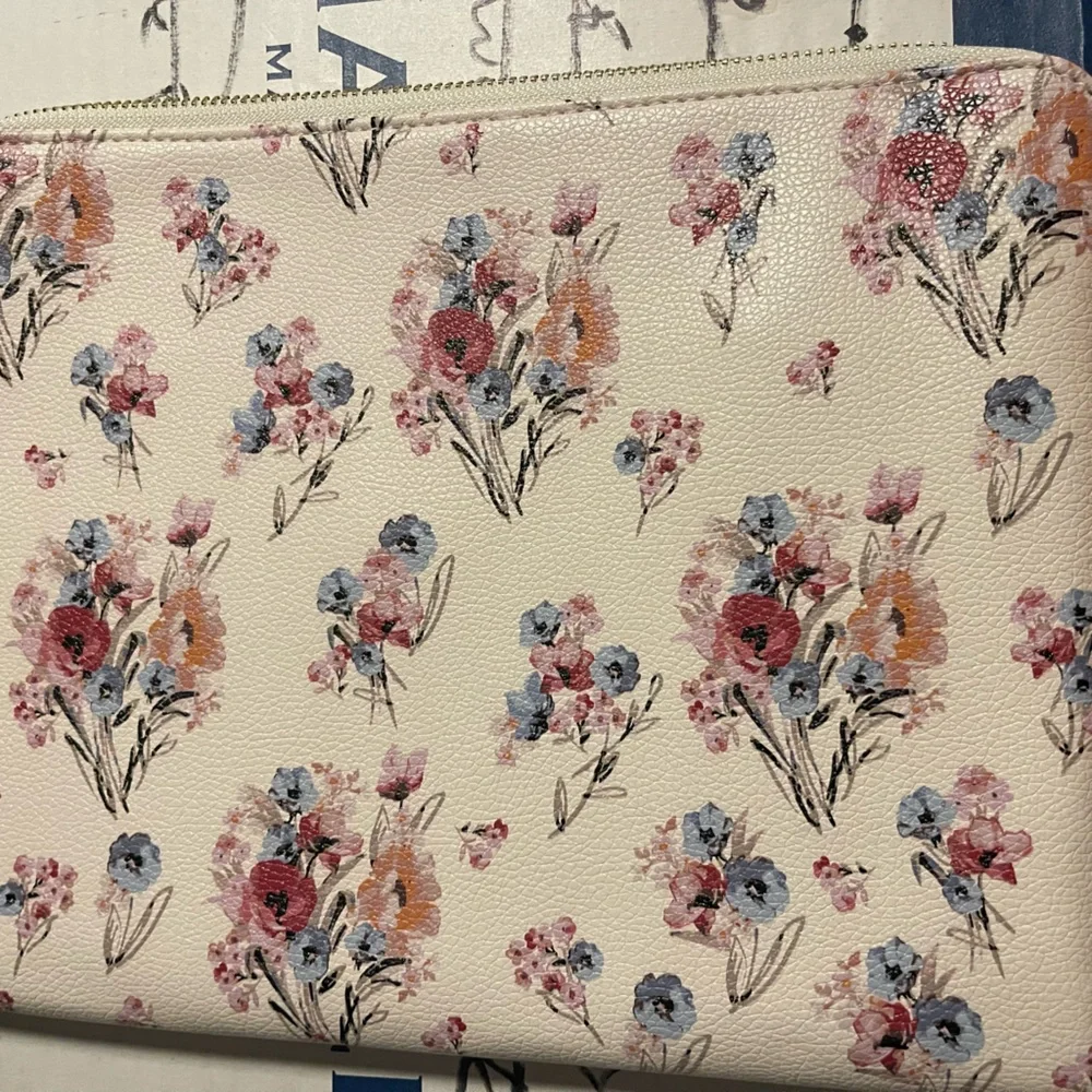 Matilda Jane IPad Holder